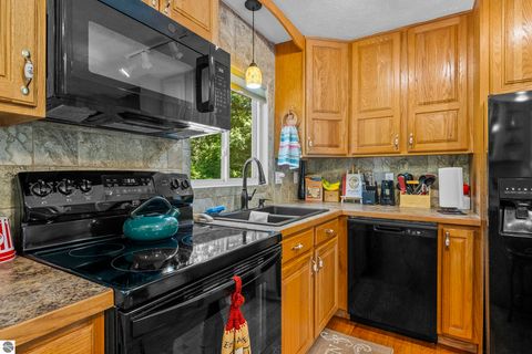 Tiny photo for 3961 Dogwood Drive, Traverse City, MI 49696 (MLS # 1947508)