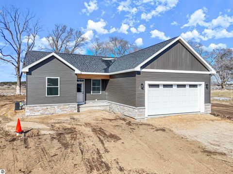 Photo of 1144 Magnolia Drive, Traverse City, MI 49696 (MLS # 1943914)