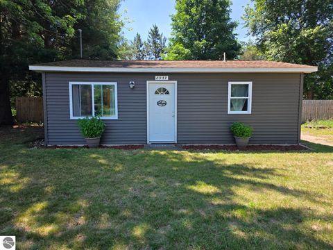 Tiny photo for 8937 Valley Road, Nw, Rapid City, MI 49646 (MLS # 1947711)