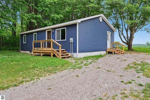 Photo of 1051 Circle Drive, Lake Isabella, MI 48893 (MLS # 1949360)