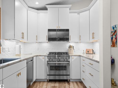 Tiny photo for 1154 Hemingway Lane, Traverse City, MI 49686 (MLS # 1942216)