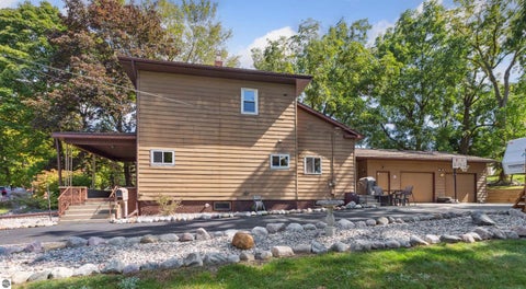 Tiny photo for 522 E Saginaw Street, St Louis, MI 48880 (MLS # 1944460)