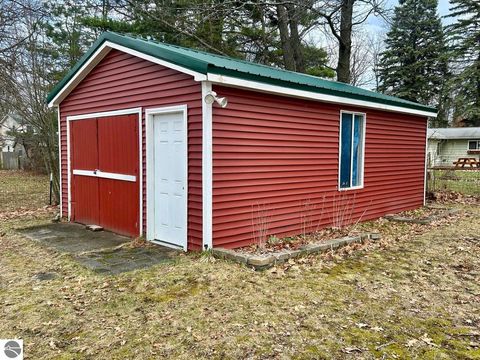 Tiny photo for 130 Edgewood Drive, Prudenville, MI 48651 (MLS # 1943879)