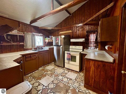 Tiny photo for 130 Edgewood Drive, Prudenville, MI 48651 (MLS # 1943879)