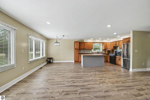 Tiny photo for 8197 S Federal Road, Shepherd, MI 48883 (MLS # 1947850)