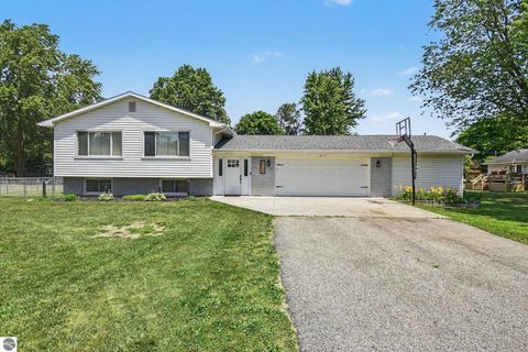 Tiny photo for 8197 S Federal Road, Shepherd, MI 48883 (MLS # 1947850)