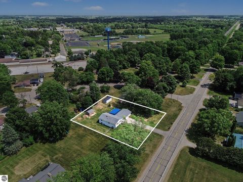 Tiny photo for 8197 S Federal Road, Shepherd, MI 48883 (MLS # 1947850)