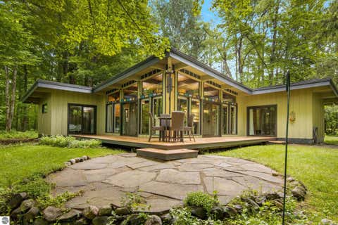 Photo of 2176 W Schuss Mountain Drive, Bellaire, MI 49615 (MLS # 1947515)
