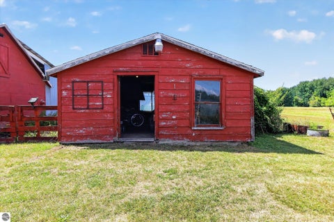 Tiny photo for 4667 N Croswell Road, Alma, MI 48801 (MLS # 1949840)