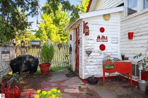 Tiny photo for 4667 N Croswell Road, Alma, MI 48801 (MLS # 1949840)
