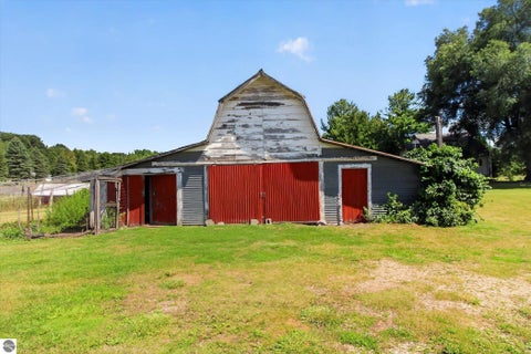 Tiny photo for 4667 N Croswell Road, Alma, MI 48801 (MLS # 1949840)