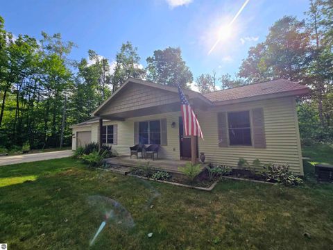 Tiny photo for 9966 Skytrails Circle, Mancelona, MI 49659 (MLS # 1943208)