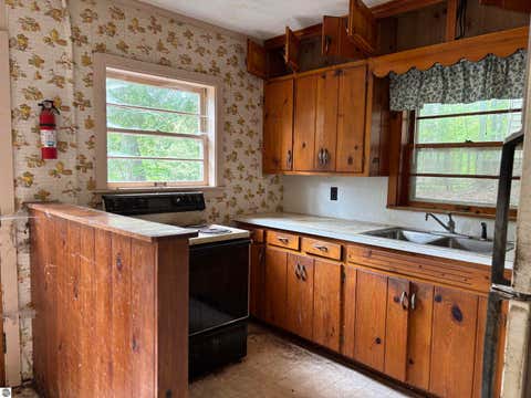 Tiny photo for 5962 S Lake Leelanau Drive, Traverse City, MI 49684 (MLS # 1946219)