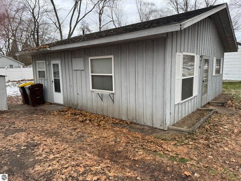 Photo of 1212 Bruce Street, Mt Pleasant, MI 48858 (MLS # 1941362)