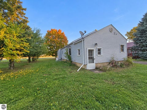 Tiny photo for 507 W Railroad Street, Perrinton, MI 48871 (MLS # 1951582)