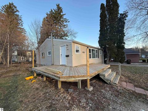 Tiny photo for 1012 S Lansing, Mt Pleasant, MI 48858 (MLS # 1943858)