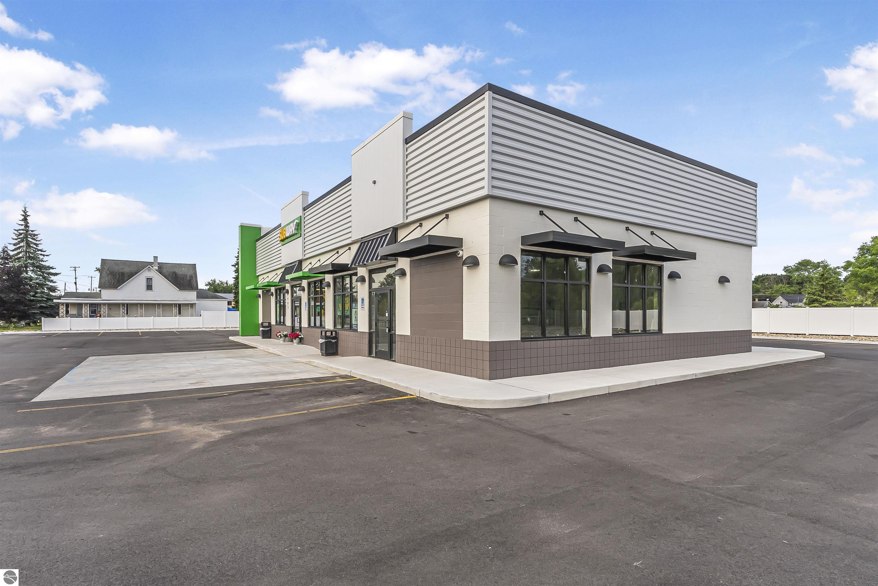 Photo 1 of 25 — 903 N Mitchell Street Suite B, Cadillac, MI 49601