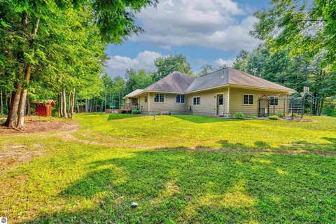 Tiny photo for 268 County Road 441, Manistique, MI 49854 (MLS # 1949549)