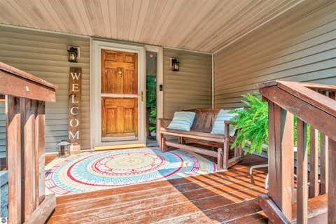 Tiny photo for 268 County Road 441, Manistique, MI 49854 (MLS # 1949549)