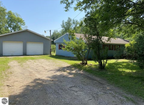 Photo of 5131 W Washington Road, Lake, MI 48632 (MLS # 1947101)