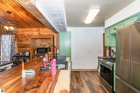 Tiny photo for 288 30th Avenue, Six Lakes, MI 48886 (MLS # 1941001)