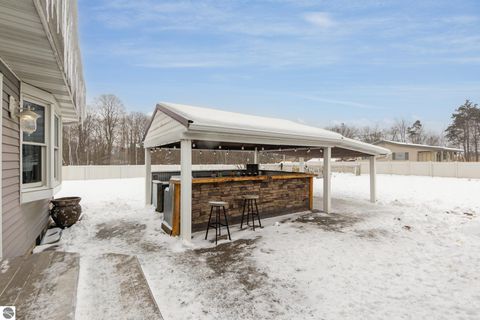 Tiny photo for 288 30th Avenue, Six Lakes, MI 48886 (MLS # 1941001)