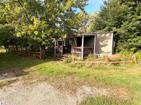 Tiny photo for 9526 W Monroe RD, Elwell, MI 48832 (MLS # 1949885)