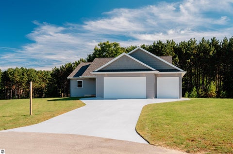Tiny photo for 850 Coyote Lane, Traverse City, MI 49696 (MLS # 1950915)