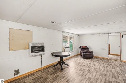 Tiny photo for 9047 E Oakwood Trail, Reed City, MI 49677 (MLS # 1942383)