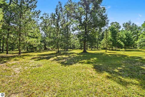 Tiny photo for 6260 Evergreen DR, Hale, MI 48739 (MLS # 1948667)