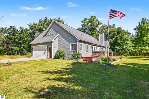 Tiny photo for 6260 Evergreen DR, Hale, MI 48739 (MLS # 1948667)