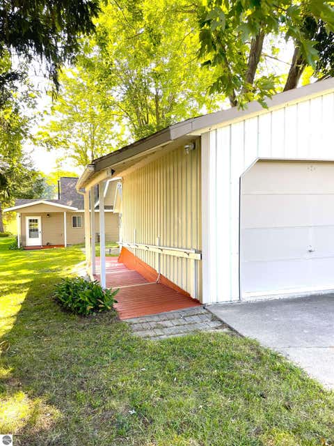 Tiny photo for 5544 N Merry Court, Sanford, MI 48657 (MLS # 1949786)