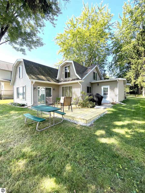 Tiny photo for 5544 N Merry Court, Sanford, MI 48657 (MLS # 1949786)