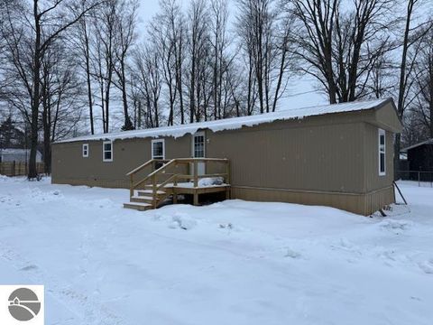 Photo of 4357 Sugar Maple Drive, Traverse City, MI 49685 (MLS # 1941623)