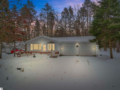 Tiny photo for 209 Linwood Drive, Prudenville, MI 48651 (MLS # 1941791)