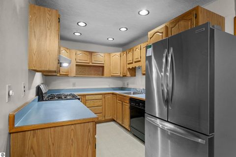 Tiny photo for 209 Linwood Drive, Prudenville, MI 48651 (MLS # 1941791)