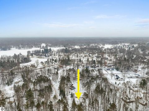 Tiny photo for 209 Linwood Drive, Prudenville, MI 48651 (MLS # 1941791)