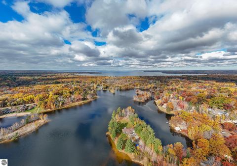 Tiny photo for 209 Linwood Drive, Prudenville, MI 48651 (MLS # 1941791)