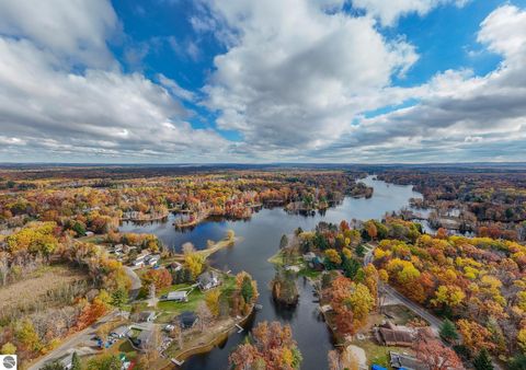 Tiny photo for 209 Linwood Drive, Prudenville, MI 48651 (MLS # 1941791)