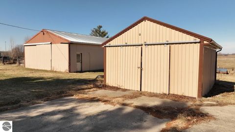 Tiny photo for 4775 E Coleman Road, Clare, MI 48617 (MLS # 1942838)