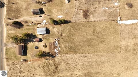 Tiny photo for 4775 E Coleman Road, Clare, MI 48617 (MLS # 1942838)