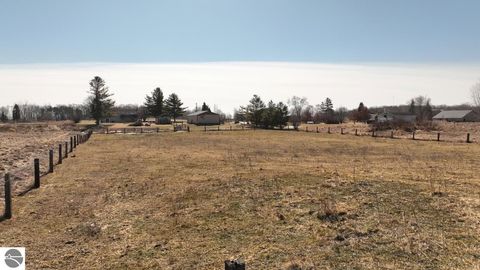 Tiny photo for 4775 E Coleman Road, Clare, MI 48617 (MLS # 1942838)