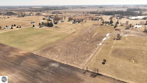 Tiny photo for 4775 E Coleman Road, Clare, MI 48617 (MLS # 1942838)