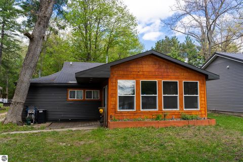 Photo of 11935 N Shore Drive, Lake, MI 48632 (MLS # 1945515)