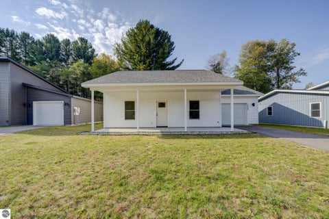 Photo of 3888 Falling Leaf Trail, Traverse City, MI 49686 (MLS # 1951694)