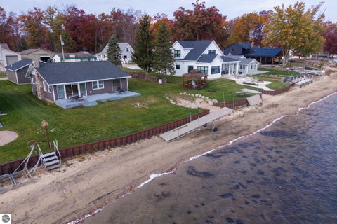 Photo of 10211 Rood Avenue, Lake, MI 48632 (MLS # 1952060)