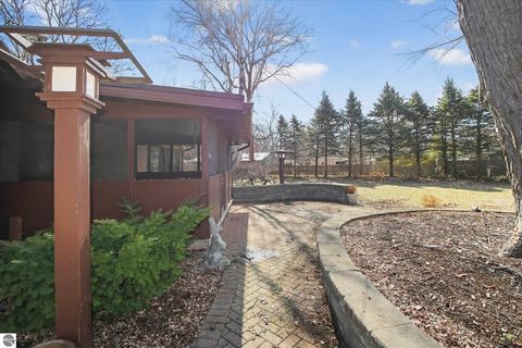 Tiny photo for 1307 Helen Street, Midland, MI 48640 (MLS # 1942972)