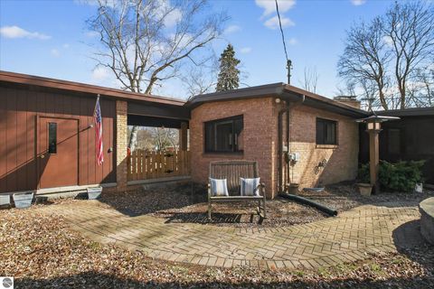 Tiny photo for 1307 Helen Street, Midland, MI 48640 (MLS # 1942972)