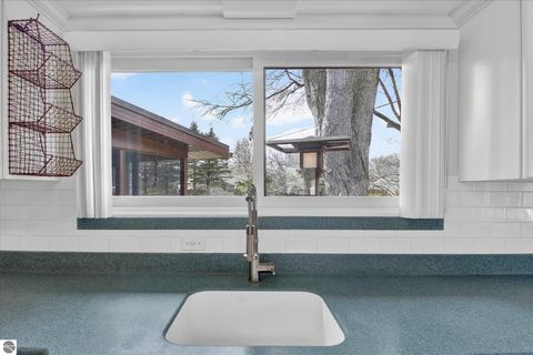 Tiny photo for 1307 Helen Street, Midland, MI 48640 (MLS # 1942972)