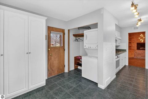 Tiny photo for 1307 Helen Street, Midland, MI 48640 (MLS # 1942972)